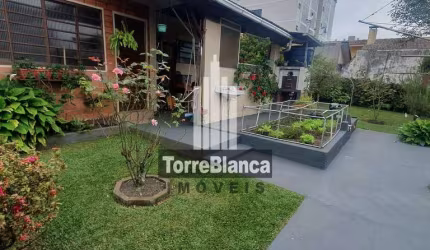 Casa à Venda com terreno no  Jardim Carvalho