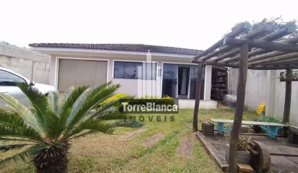 Casa térrea  em uvaranas , próximo ao colégio agricola , Á venda por R$530.000,00