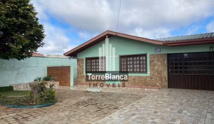Espetacular residência em alvenaria com 200 m², edícula e vagas para 11 carros - Não perca essa cha