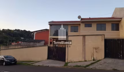 Excelente Sobrado com pisciana à venda no Bairro Estrela, Ponta Grossa, PR