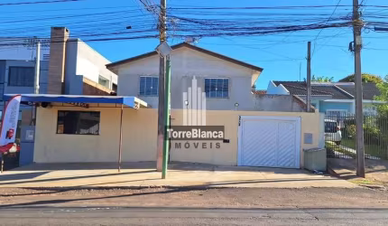 Casa à venda na Avenida Siqueira Campos