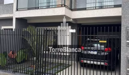 Sobrado Triplex  à venda no bairro Contorno em Ponta Grossa, PR