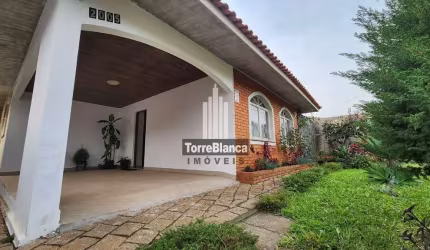 Casa à venda, 3 quartos, amplo terreno com 660 m²  em Uvaranas, Ponta Grossa, PR