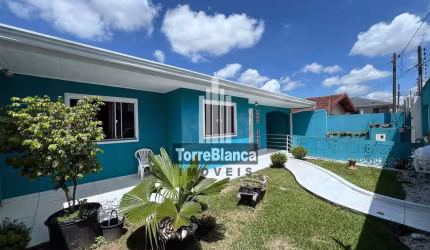 Casa Mobiliada à Venda, 03 Quartos, 02 Vagas Cobertas, Quintal Amplo, 429M², Nova Rússia - Ponta Gr