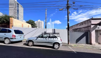 Terreno Comercial para locação, 266 m², Vagas de garagem cobertas, Ideal para estacionamento ou lav