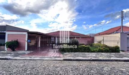 Casa para Venda e Locação, 3 quartos sendo 1 suíte, 3 vagas, Churrasqueira, 136 m², Órfãs - Ponta G