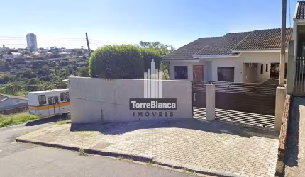 Casa Semimobiliada para venda, 3 quartos sendo 1 suíte, Edícula com churrasqueira, 4 vagas cobertas