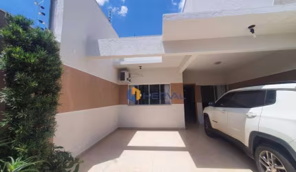 Casa com 3 dormitórios para alugar, 99 m² por R$ 3.300,00/mês - Jardim Itália - Maringá/PR