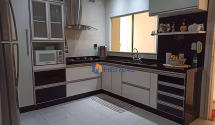 (Aceita troca) Sobrado com 3 quartos à venda, 174 m² por R$ 980.000 - Jardim Fregadolli - Maringá/PR