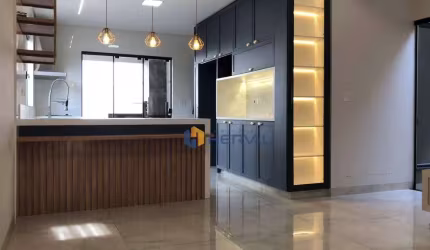 Casa com 3 dormitórios à venda, 125 m² por R$ 680.000,00 - Jardim Munique - Maringá/PR