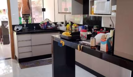 (Aceita troca)Casa com 3 quartos à venda, 132 m² por R$ 650.000 - Jardim Andrade - Maringá/PR