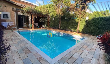 Casa com 4 dormitórios à venda, 220 m² por R$ 1.112.000 - Jardim Iguaçu - Maringá/PR