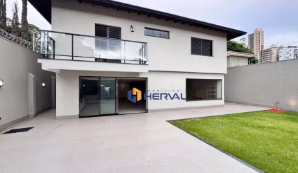 Casa alto padrão com 4 dormitórios à venda, 383 m² por R$ 2.900.000 - Zona 2 - Maringá/PR