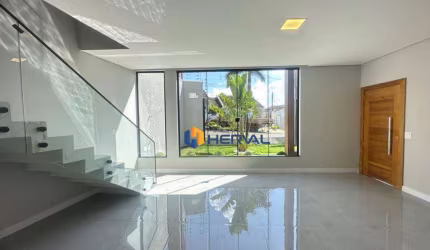 Sobrado com 3 suítes à venda, 214 m² por R$ 1.290.000 - Jardim Tóquio - Maringá/PR