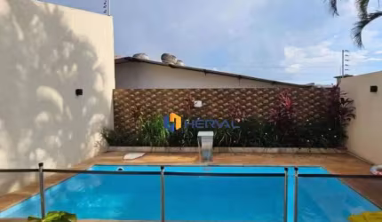 Sobrado com 4 Quartos à venda, 180 m² por R$ 1.050.000 - Jardim Iguaçu - Maringá/PR