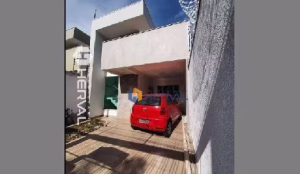 Sobrado com 3 dormitórios à venda, 200 m² por R$ 780.000,00 - Jardim Ipanema - Maringá/PR