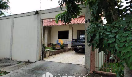 Sobrado com 4 dormitórios à venda, 210 m² por R$ 700.000,00 - Jardim Catedral - Maringá/PR
