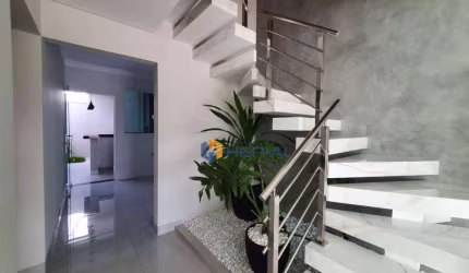 (Aceita troca) Casa/Sobrado com 3 quartos à venda, 126 m² por R$ 740.000 - Jardim Dias II - Maringá/PR