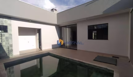 (Aceita troca) Casa com 3 quartos e 138 m² à venda por R$ 775.000,00 no Jardim Espanha em Maringá/PR