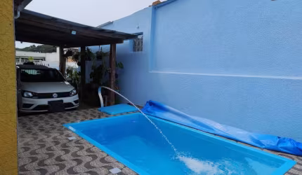 Casa com piscina próximo ao Mar