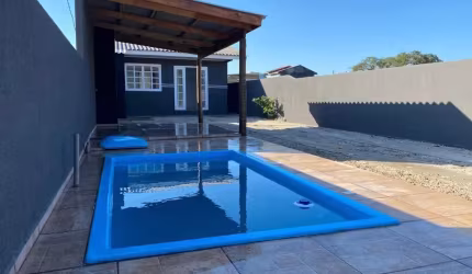 Casa Com Piscina no Balneário São José 2