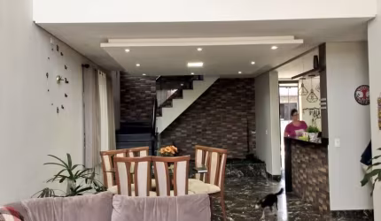 Lindo Sobrado com Piscina + Edícula