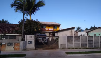 Sobrado Proximo ao Colegio Monteiro Lobato