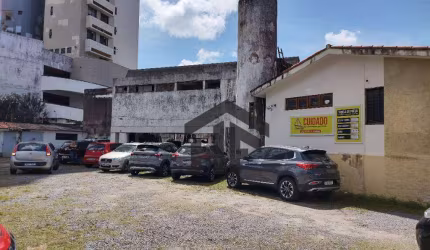 Casa de 889m² à venda, com Estacionamento, localizado na Ilha do Leite, Recife - Pernambuco.