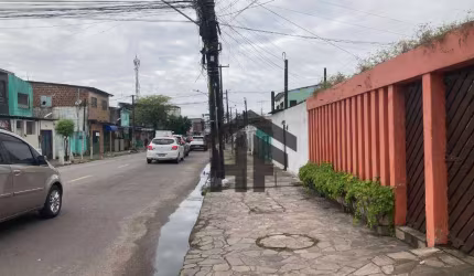 Casa com 06 quartos à venda, localizada em Afogados - Recife/PE