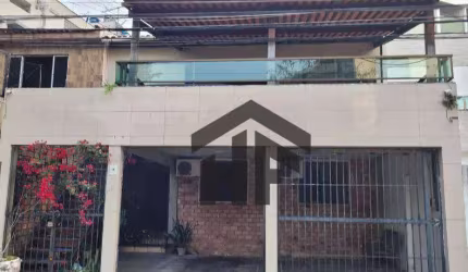Casa de 5 quartos à venda, localizada na Encruzilhada - Recife/Pernambuco.