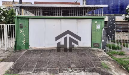 Duas casas à venda no terreno de 280m², localizada na Encruzilhada, Recife - Pernambuco.