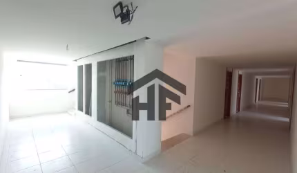 Flat de 33 m² com 2 quartos sendo uma suíte,   localizado na Praia de Muro Alto, Ipojuca - PE . À Venda