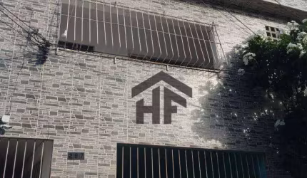 Casa Duplex de 122m² à venda, com 5 quartos (1 suíte), localizada no Prado,  Recife - Pernambuco.