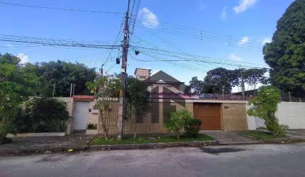 Casa de 171,73m² à venda, com 4 quartos (1 suíte), localizada em Engenho do Meio, Recife - Pernambuco.