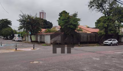 Casa residencial ou comercial de 108m² à venda, com 03 quartos (1 suíte), localizada na Encruzilhada, Recife - Pernambuco