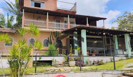Casa no Lago de 300m², no terreno de 1.954m², com 4 suítes à venda, localizada em Chã de Capoeira, Paudalho - Pernambuco.