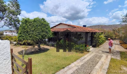Casa de 236,13m² à venda, com 3 quartos (2 suítes), localizada no Loteamento Jardim de Gravatá, Sairé - Pernambuco.