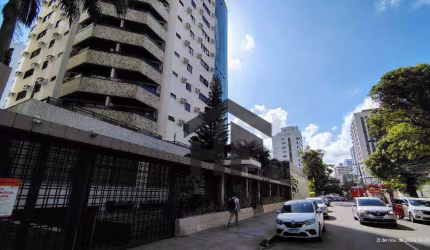 Apartamento de 160m² à venda, com 4 quartos (1 suíte), localizado em Boa Viagem, Recife - Pernambvuco.