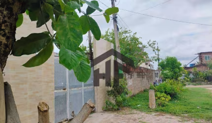 Casa Comercial ou Residencial, de 122m² construída, à venda com 3 quartos (1 suíte), localizada em Pau Amarelo, Paulista - Pernambuco.