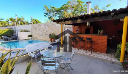 Casa de 239m² à venda, com 4 quartos (1 suíte), localizada em Piedade, Jaboatão dos Guararapes - Pernambuco.