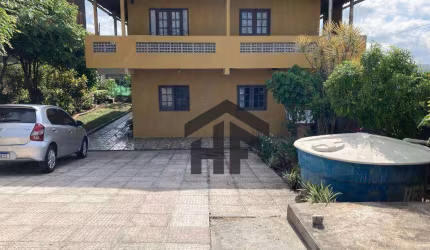 Casa de 364m², no terreno de 612m², à venda com 6 quartos, localizada no Centro, Sairé - Pernambuco.