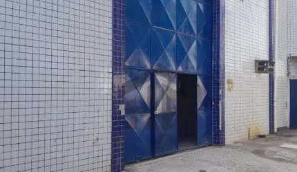 Galpão Comercial de 420m² para alugar, localizado em Afogados, Recife - Pernambuco.