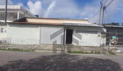 Casa Residencial ou Comercial de 200m²,  localizada no Jardim São Paulo, Recife - Pernambuco.