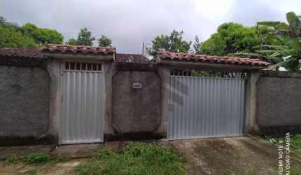 Casa residencial ou comercial no terreno de 425m², localizada em Cosme e Damião, Camaragibe - Pernambuco.