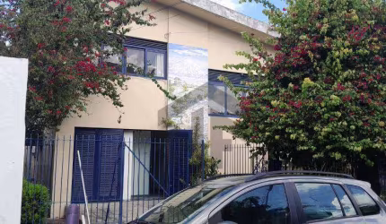 Casa Comercial ou Residencial de 400m² para alugar, com 4 quartos, localizado na Tamarineira, Recife - Pernambuco.