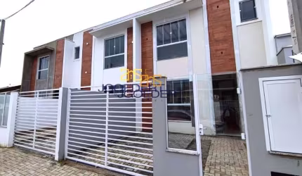 Casa com 2 quartos à venda na Rua José Lino Rocha, 72, Meia Praia, Navegantes por R$ 649.000
