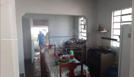 Casa para Venda em Limeira, Vila Queiroz, 4 dormitórios, 2 banheiros, 2 vagas