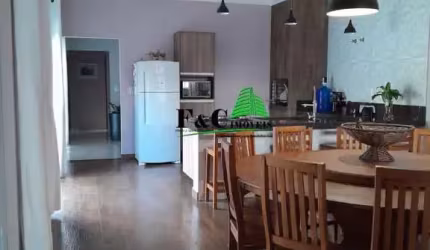 Casa para Venda em Iracemápolis, Jardim Residencial Flórida, 3 dormitórios, 1 suíte, 2 banheiros, 2 vagas