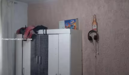 Sobrado para Venda em Limeira, Jardim Hortência, 4 dormitórios, 1 suíte, 1 banheiro, 2 vagas
