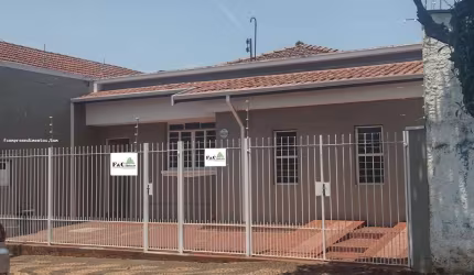 Casa para Venda em Cordeirópolis, Centro, 3 dormitórios, 1 banheiro, 2 vagas